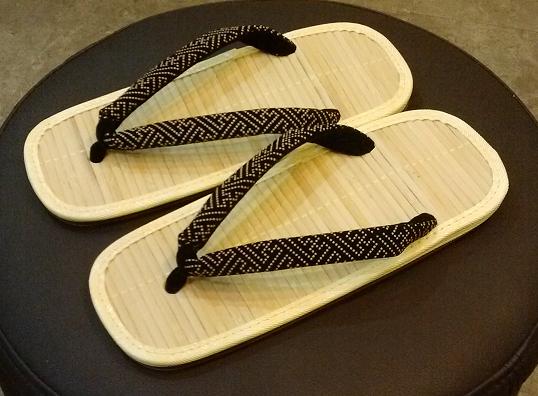 はきもの伊勢屋 （草加） 下駄、雪駄、草履 （ご婦人用１）